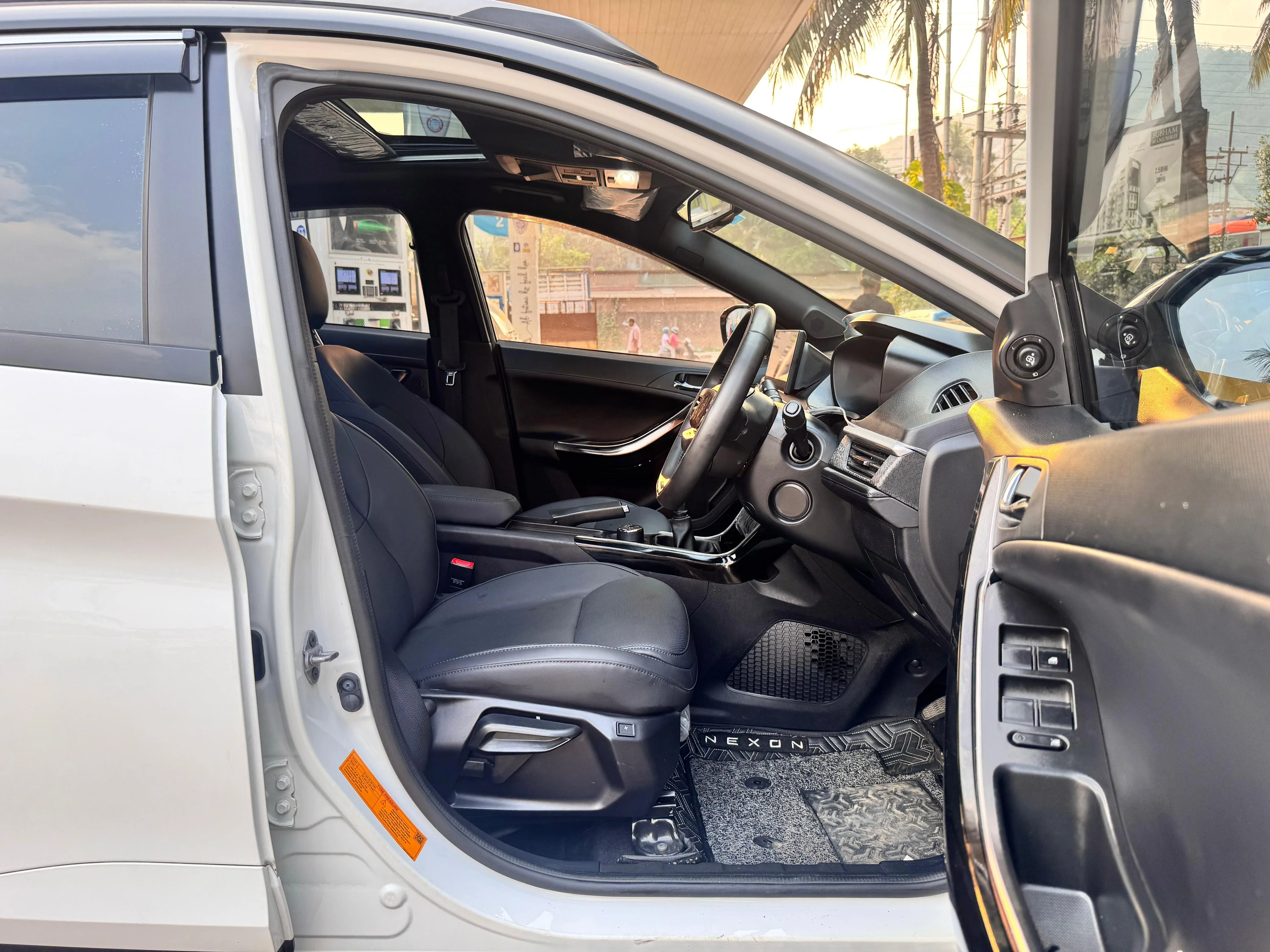 Tata Nexon - Thumbnail 2